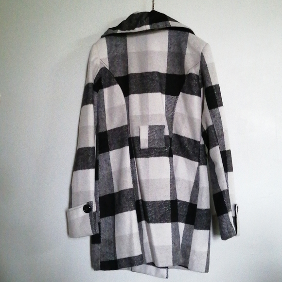 Black and white peacoat - Picture 4 of 8